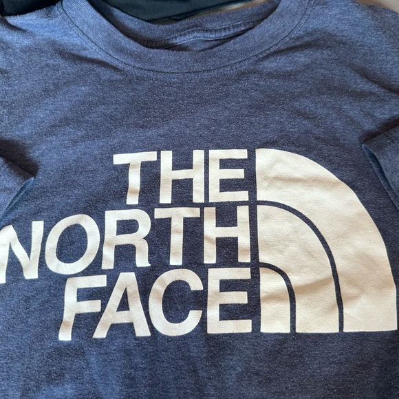 the northface tshirt - Picture 2 of 3